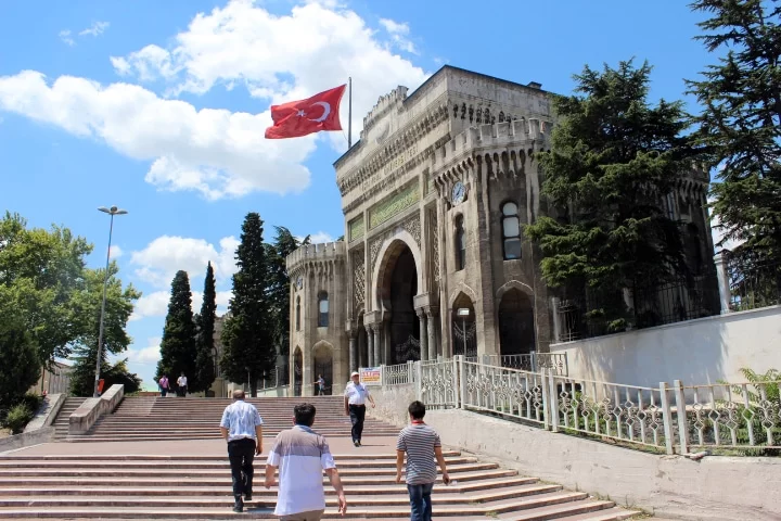 معايير وشروط التقديم في المنح التركية